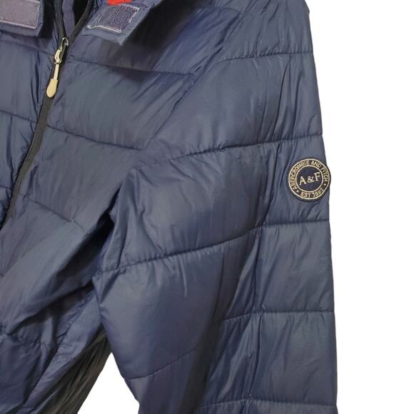 Abercrombie A&F Puffer Jacket with Removable Hood Poly-Fill Water Resistant Flaw - Picture 6 of 15